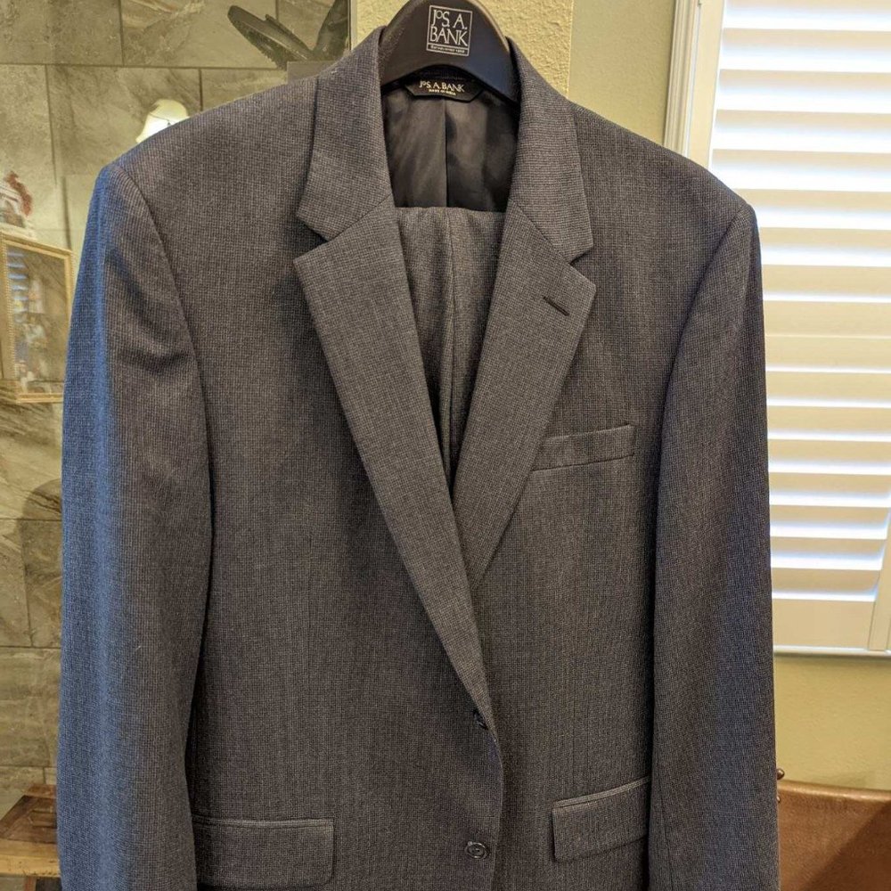 Like New cashmere suit Joseph A. Banks